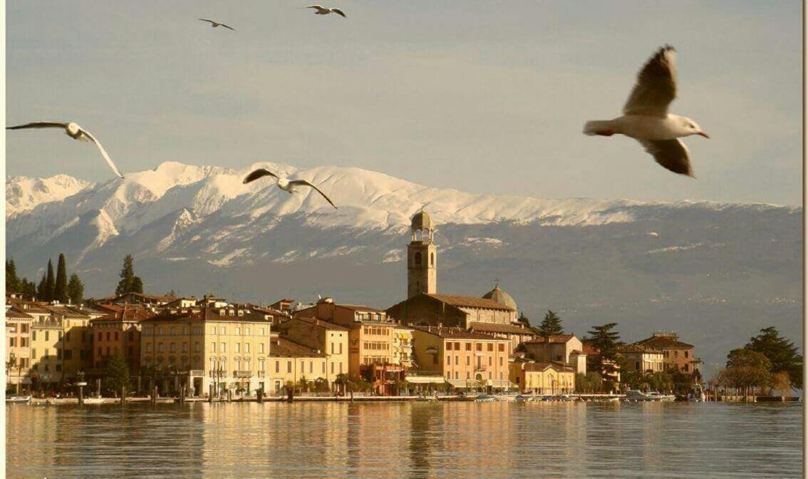 Appartamento Le Serre Salò Buitenkant foto